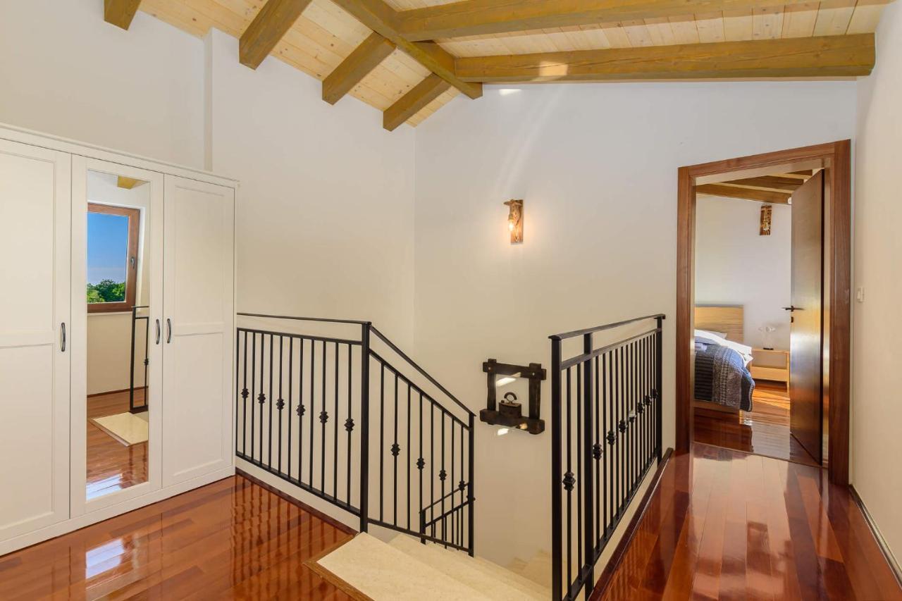 Villa David - Luxurious Secluded Villa With A Heated Pool Butkovići Εξωτερικό φωτογραφία